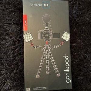 BRAND NEW Joby gorillapod tripod set